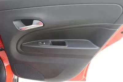 Vendo Fiat 600e 2023 - 29980 EUR, 7039 km - AUTO.MOTO.pt