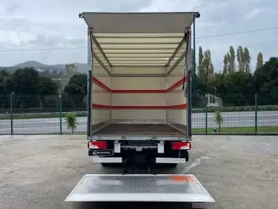 Vendo Mercedes-Benz Sprinter 2022 - 46900 EUR, 72000 km - AUTO.MOTO.pt