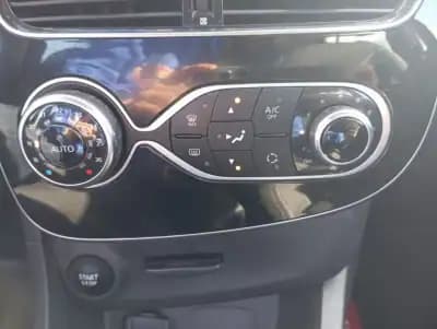 Sell Renault Clio Sport Tourer 2019 - 9990 EUR, 186806 km - AUTO.MOTO.pt