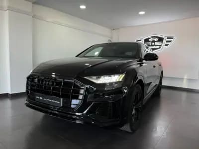 Vendo Audi Q8 2019 - 60000 EUR, 180000 km - AUTO.MOTO.pt