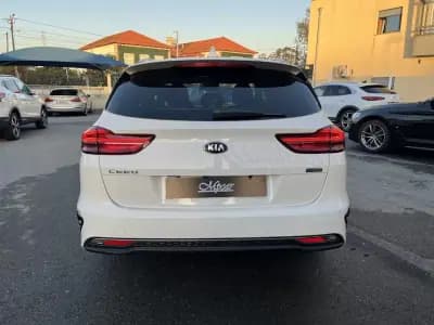Vendo Kia Ceed SW 2020 - 18450 EUR, 180000 km - AUTO.MOTO.pt