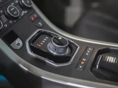 Sell Land Rover Range Rover Evoque 2014 - 19990 EUR, 185000 km - AUTO.MOTO.pt