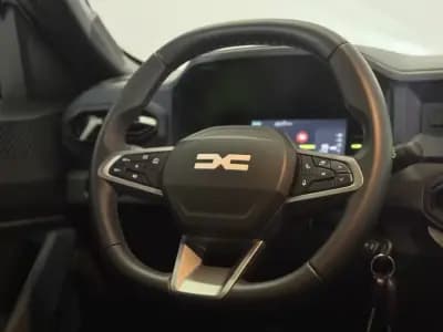 Sell Dacia Duster 2025 - 26950 EUR, 9499 km - AUTO.MOTO.pt