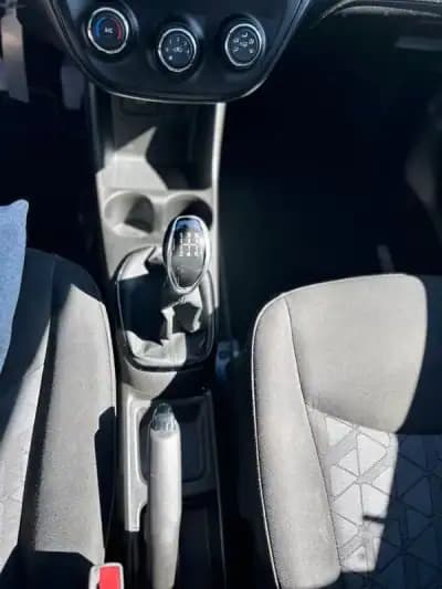 Sell Opel Karl 2019 - 7900 EUR, 106800 km - AUTO.MOTO.pt