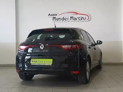 Sell Renault Mégane 2016 - 16190 EUR, 93255 km - AUTO.MOTO.pt