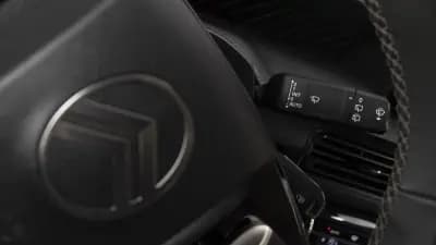 Vendo Citroën C3 2025 - 18350 EUR, 24000 km - AUTO.MOTO.pt