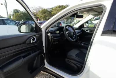 Sell Jeep Compass 2022 - 24250 EUR, 92000 km - AUTO.MOTO.pt