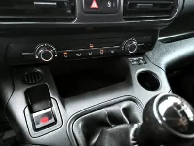 Vendo Peugeot Partner 2020 - 13950 EUR, 114372 km - AUTO.MOTO.pt