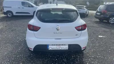 Sell Renault Clio 2016 - 10490 EUR, 141000 km - AUTO.MOTO.pt