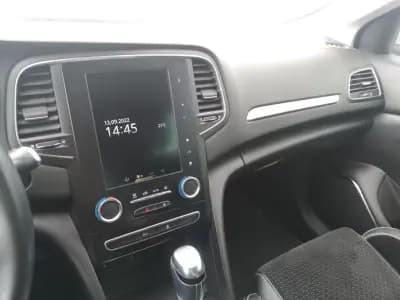 Vendo Renault Mégane 2019 - 17900 EUR, 96000 km - AUTO.MOTO.pt