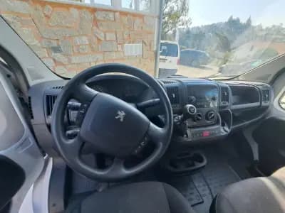 Vendo Peugeot Boxer 2021 - 17950 EUR, 127839 km - AUTO.MOTO.pt