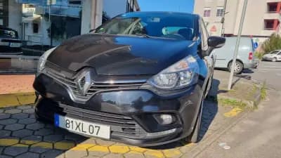Vendo Renault Clio 2019 - 11900 EUR, 116904 km - AUTO.MOTO.pt