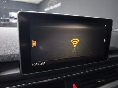 Sell Audi A4 Avant 2016 - 20950 EUR, 253446 km - AUTO.MOTO.pt