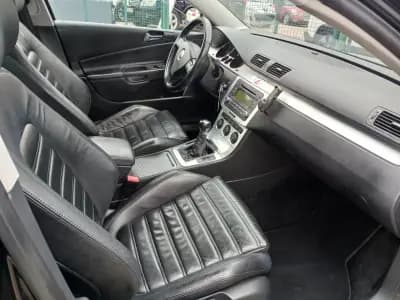 Vendo Volkswagen Passat 2006 - 8350 EUR, 138534 km - AUTO.MOTO.pt