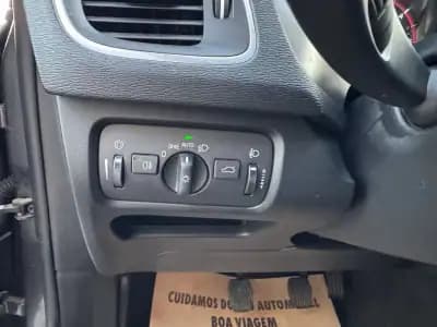 Sell Volvo V40 Cross Country 2013 - 13500 EUR, 164000 km - AUTO.MOTO.pt