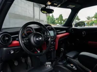 Sell MINI 2019 - 17990 EUR, 53900 km - AUTO.MOTO.pt