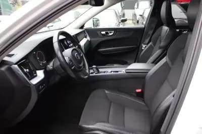 Sell Volvo XC 60 2021 - 31900 EUR, 121360 km - AUTO.MOTO.pt