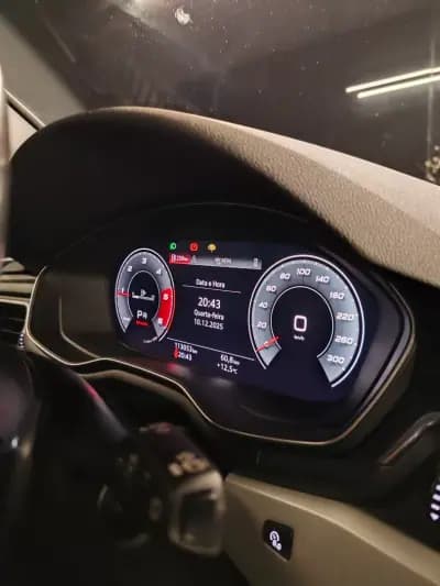 Sell Audi A4 Avant 2020 - 29500 EUR, 113000 km - AUTO.MOTO.pt