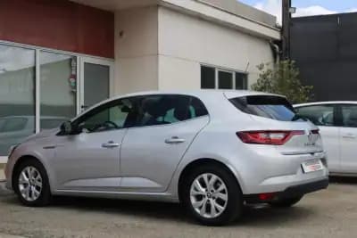 Sell Renault Mégane 2020 - 13990 EUR, 180000 km - AUTO.MOTO.pt