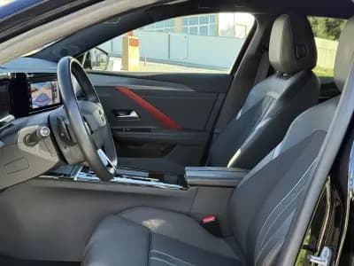 Vendo Opel Astra 2022 - 23990 EUR, 77000 km - AUTO.MOTO.pt