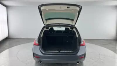 Vendo BMW 320 2019 - 26490 EUR, 116000 km - AUTO.MOTO.pt