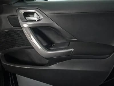 Sell Peugeot 2008 2017 - 14450 EUR, 150000 km - AUTO.MOTO.pt