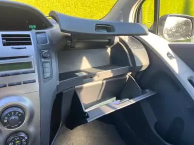 Vendo Toyota Yaris 2011 - 8500 EUR, 150000 km - AUTO.MOTO.pt