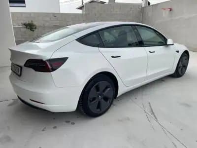 Vendo Tesla Model 3 2023 - 33900 EUR, 35000 km - AUTO.MOTO.pt