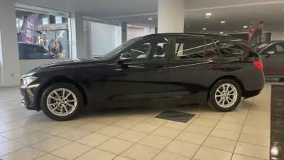 Vendo BMW 318 2013 - 13990 EUR, 216833 km - AUTO.MOTO.pt