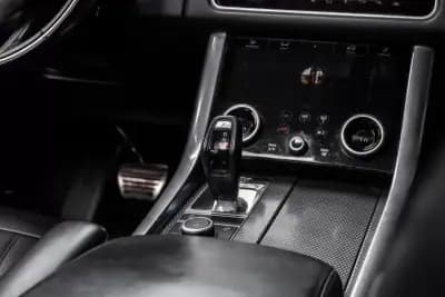 Vendo Land Rover Range Rover Sport 2018 - 41990 EUR, 170206 km - AUTO.MOTO.pt