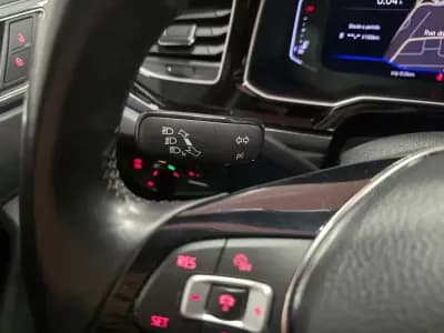 Vendo Volkswagen Polo 2018 - 16480 EUR, 138507 km - AUTO.MOTO.pt