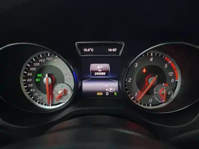 Vendo Mercedes-Benz GLA 200 2014 - 22950 EUR, 245585 km - AUTO.MOTO.pt