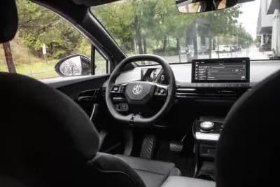 Sell MG MG4 2023 - 19450 EUR, 19778 km - AUTO.MOTO.pt