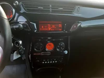 Vendo Citroën DS3 2010 - 8900 EUR, 175200 km - AUTO.MOTO.pt