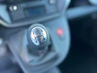 Vendo Renault Kangoo 2018 - 14500 EUR, 101052 km - AUTO.MOTO.pt