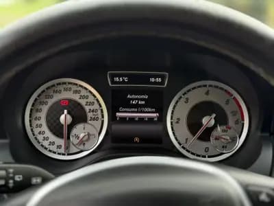 Vendo Mercedes-Benz A 180 2015 - 14950 EUR, 180700 km - AUTO.MOTO.pt