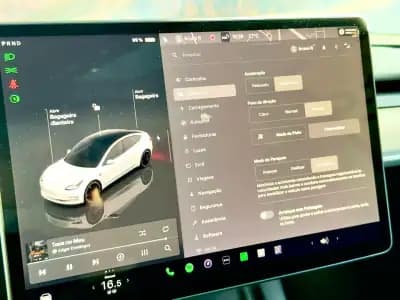 Vendo Tesla Model 3 2022 - 39900 EUR, 40060 km - AUTO.MOTO.pt