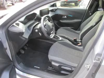 Vendo Peugeot 208 2022 - 15490 EUR, 52152 km - AUTO.MOTO.pt