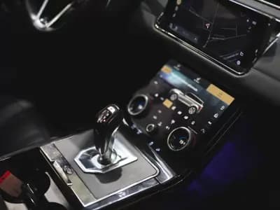 Sell Land Rover Range Rover Evoque 2022 - 39990 EUR, 62000 km - AUTO.MOTO.pt