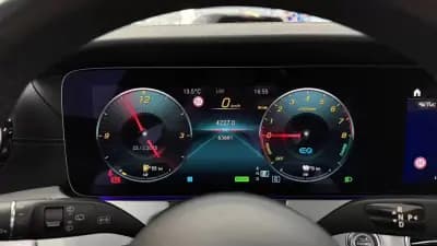 Sell Mercedes-Benz E 300 2023 - 46990 EUR, 63661 km - AUTO.MOTO.pt