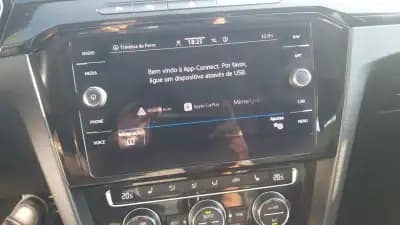 Vendo Volkswagen Arteon 2019 - 26650 EUR, 90000 km - AUTO.MOTO.pt