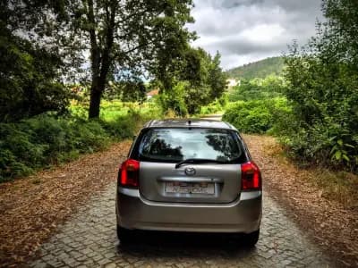 Sell Toyota Corolla 2002 - 11900 EUR, 196000 km - AUTO.MOTO.pt