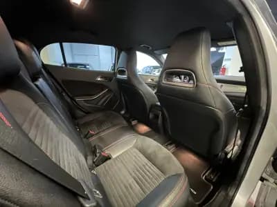 Sell Mercedes-Benz GLA 200 2015 - 21990 EUR, 120000 km - AUTO.MOTO.pt