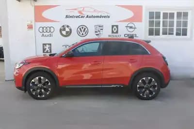 Vendo Fiat 600e 2023 - 29980 EUR, 7039 km - AUTO.MOTO.pt