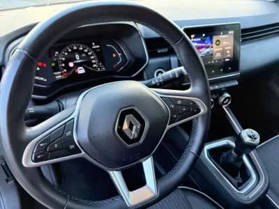 Vendo Renault Clio 2020 - 11900 EUR, 158151 km - AUTO.MOTO.pt