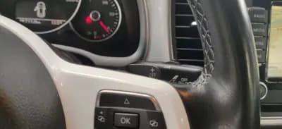 Vendo Volkswagen New Beetle 2011 - 18490 EUR, 163800 km - AUTO.MOTO.pt