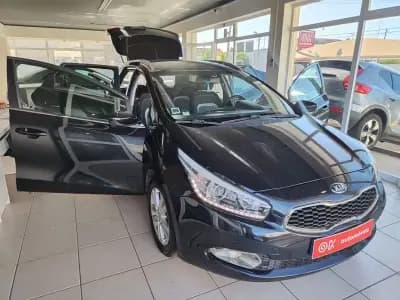Vendo Kia Ceed SW 2015 - 8990 EUR, 144200 km - AUTO.MOTO.pt