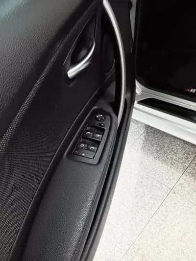 Vendo BMW 116 2011 - 9950 EUR, 196000 km - AUTO.MOTO.pt