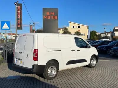 Vendo Peugeot Partner 2020 - 14900 EUR, 134123 km - AUTO.MOTO.pt