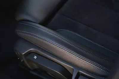 Sell BMW 330 2022 - 32000 EUR, 154900 km - AUTO.MOTO.pt